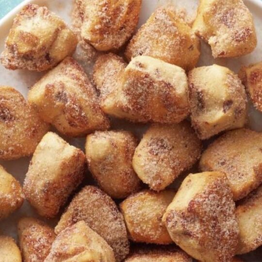 CINNAPUFFS – FRIED DOUGH SPRINKLED WITH CINNAMON AND SUGAR